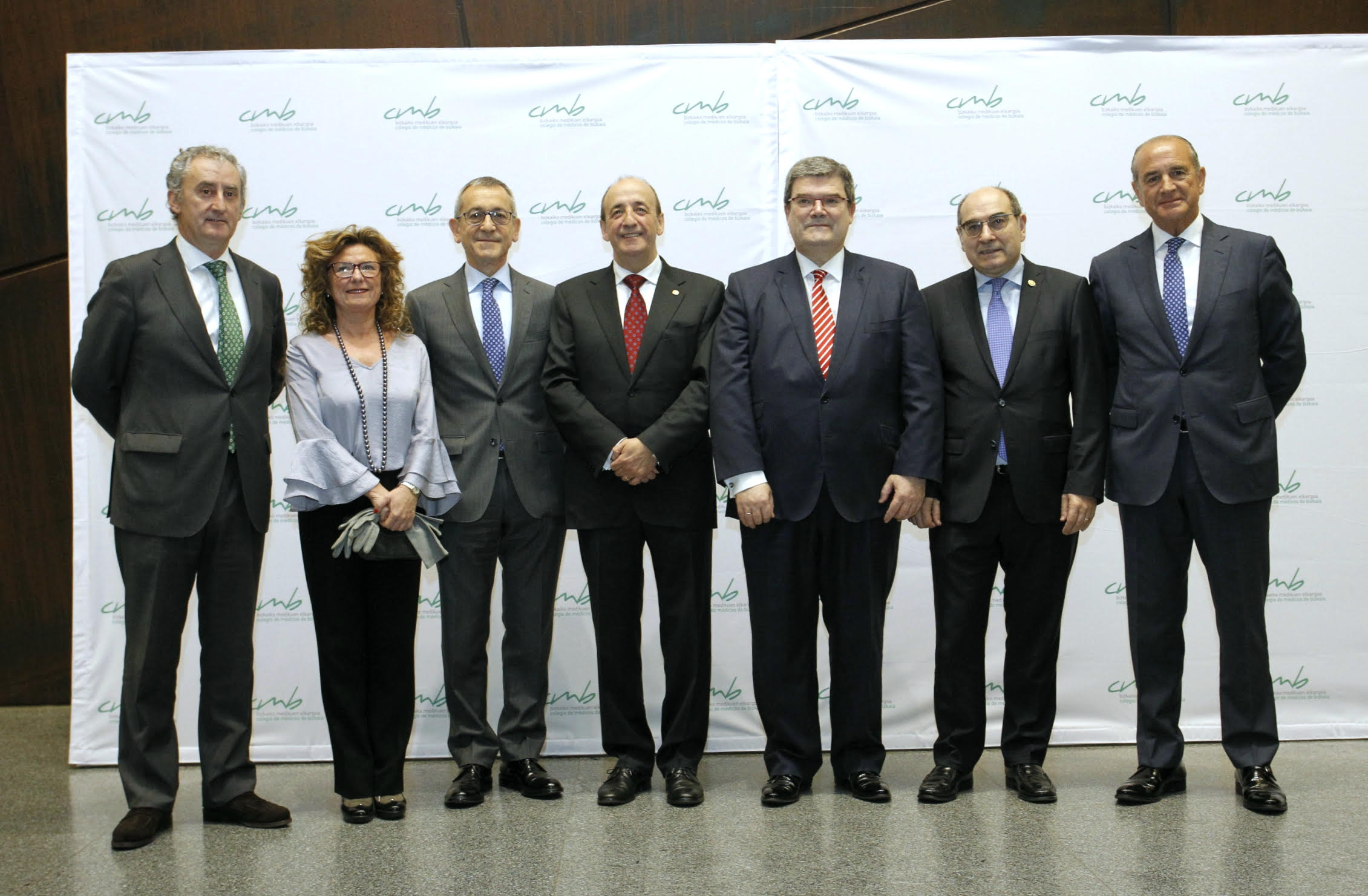 El Colegio de Médicos de Bizkaia entrega a  Igualatorio Médico Quirúrgico (IMQ) su VII premio al Compromiso con la Salud 